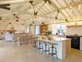 Shires Barn Farmhouse - Westbourne